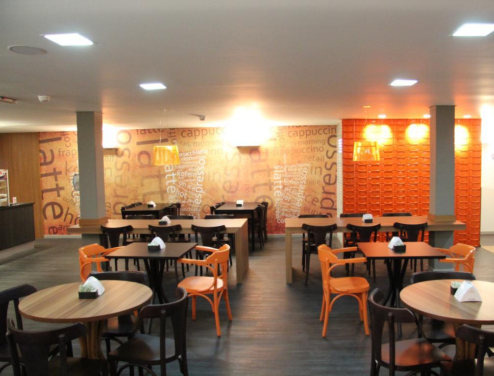 Vista Inn Express Contagem Esterno foto